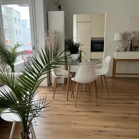 Stylish 1-Bedroom Condo Close To Exhibition Square Bâle Extérieur photo