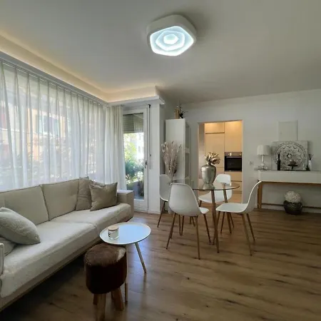 Stylish 1-Bedroom Condo Close To Exhibition Square Bâle Extérieur photo