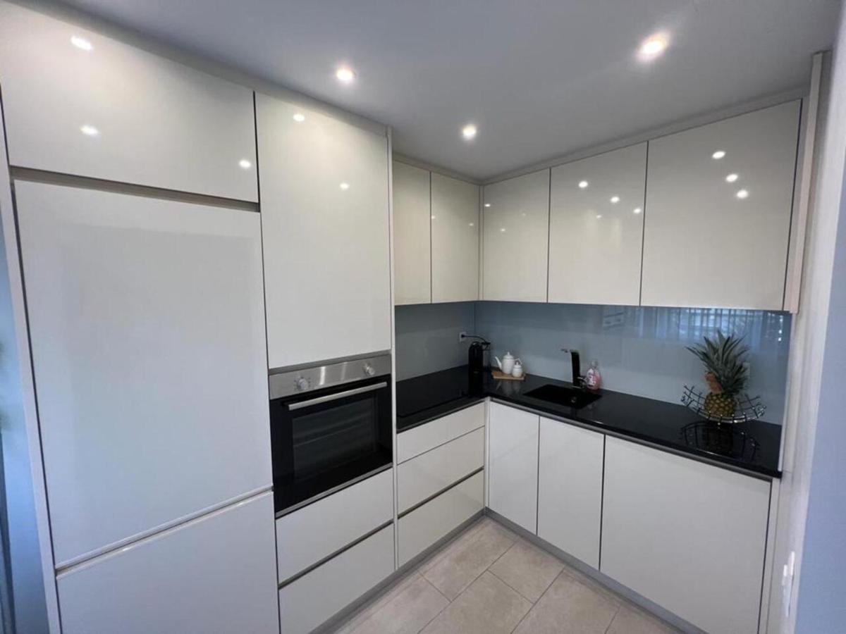 Stylish 1-bedroom Close To Exhibition Square Apartment Basel